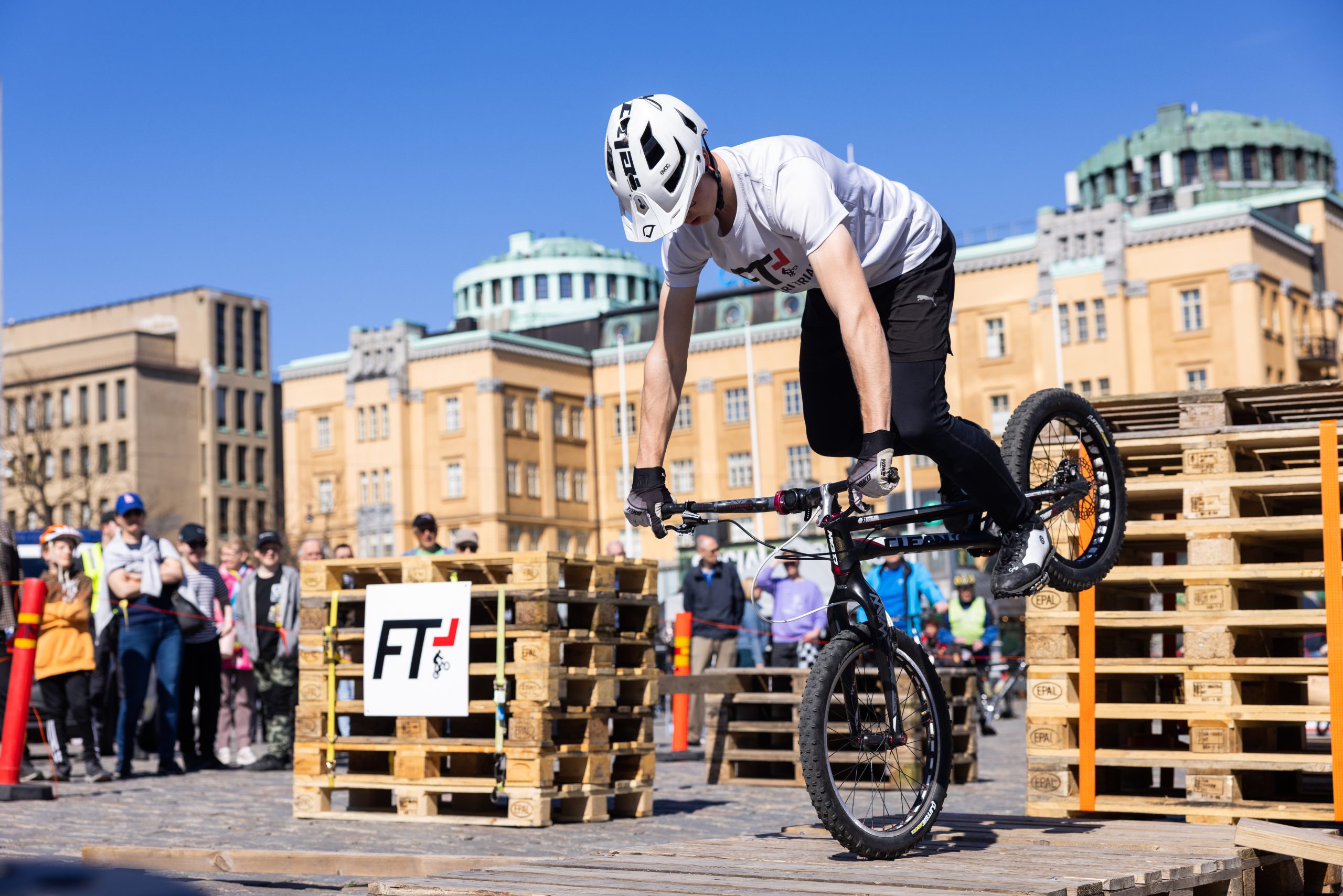 VahalummukkaNet-9872